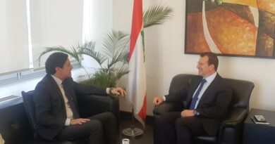 شحادة يبحث ومكاري وضع لبنان على خارطة التطور التكنولوجي
