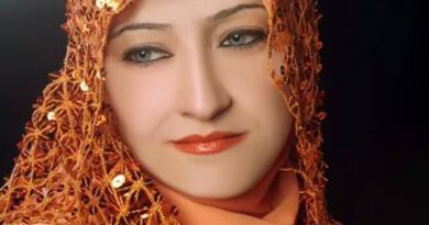 شيخ محمد مفيض الله يقدّم (أرض الحكايا) لسناء الشّعلان في ندوة هنديّة بحثيّة