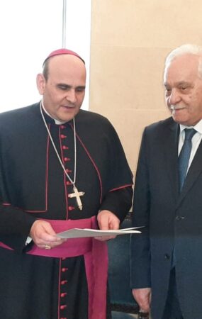وفد من “القومي” زار السفارة البابويّة معزياً السفير البابوي بوفاة البابا فرنسيس (وفد من “القومي” زار سفارة البابوييّة معزياً السفير بابوي بوفاة البابا فرنسيس)