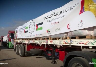 الجهود الدبلوماسية الإماراتية تثمر بإدخال أول شحنة مساعدات إنسانية إلى غزة بعد أكثر من 80 يوماً من الانقطاع