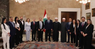 الرئيس عون استقبل النائب حيدر ناصر على رأس وفد: ثقافة المواطنة يجب ان تسود في لبنان وعلينا البناء على نجاح اللبنانيين في الخارج