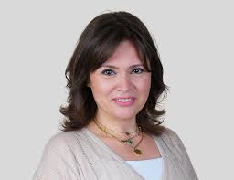 آية البلولي… الاسم اللي صار علامة فارقة بصيدا ولبنان