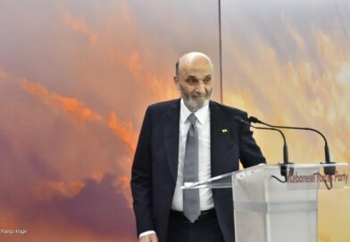 جعجع ما تكون حبّة ذرة… خليك قوّاتي!”!”