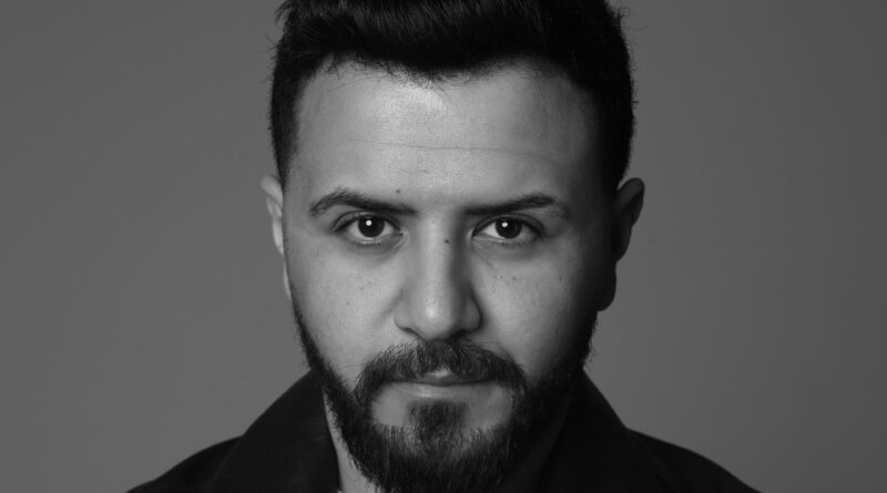 يوسف عرفات يعود للساحة الفنية باغنية ” على طاريك “