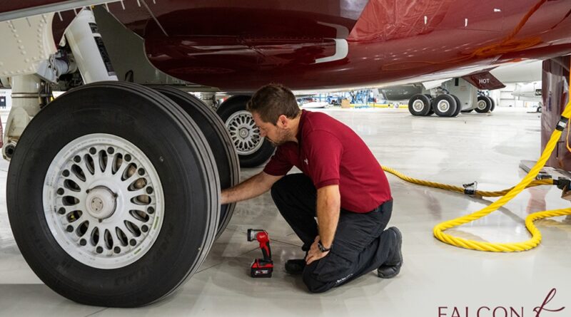 Falcon Technic توسّع نطاق شهادة الهيئة العامة للطيران المدني لتشمل خدمات صيانة الخط الأول لطائرات Falcon 900EX EASy