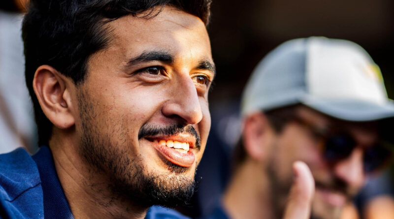 البطل العماني الفيصل الزبير وزميله في فريق “المنار” للسباقات ينز كلينغمان  يتطلعان لمزيد من النجاحات على  حلبة “ماني كور” في تحدي جي تي العالمي للسباقات القصيرة