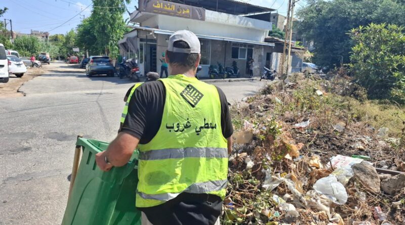 شركة “معطي غروب” تعود من جديد إلى شوارع صيدا لمواجهة أزمة النفايات بمبادرة من مديرها السيد عامر معطي